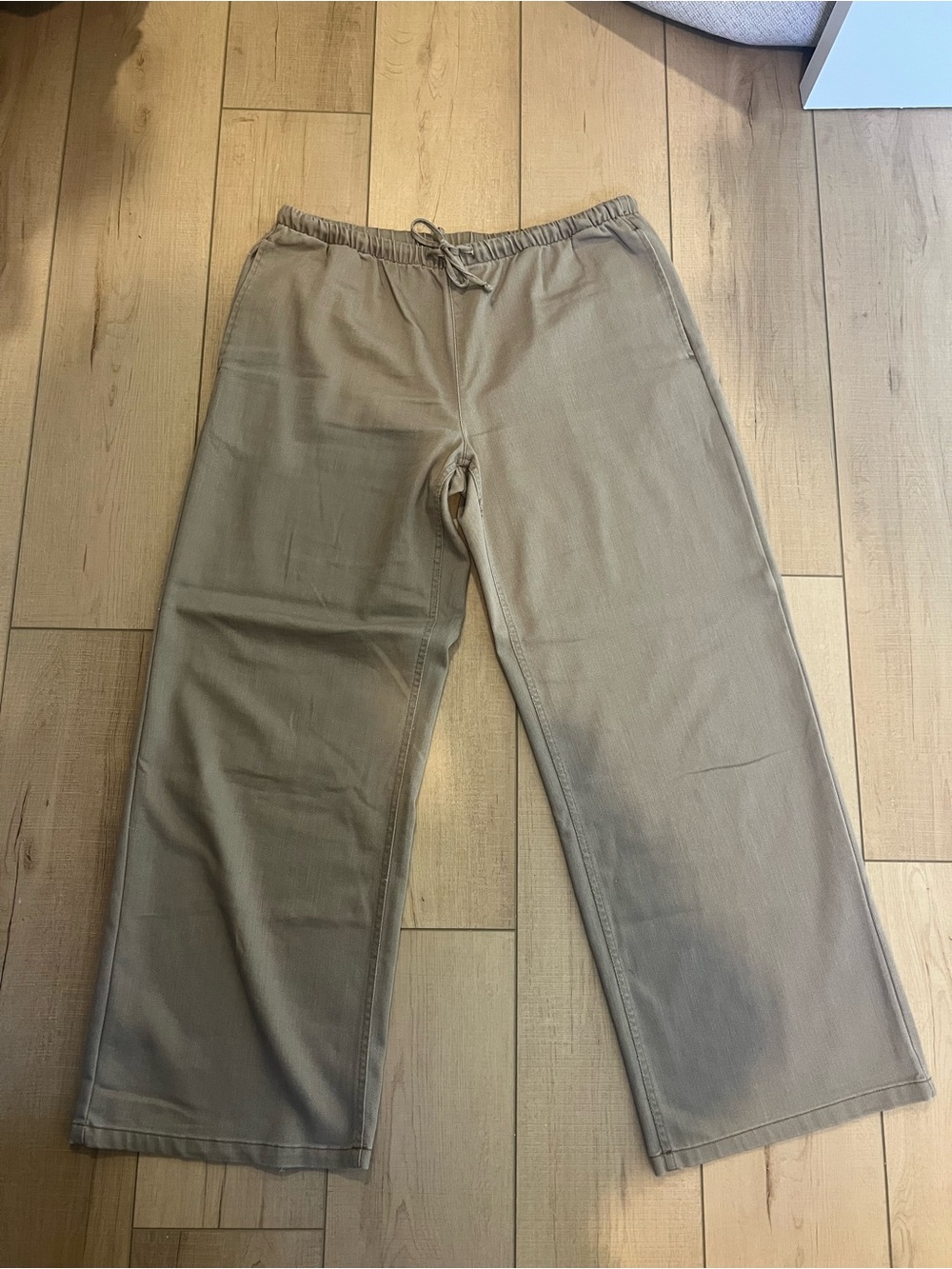 Vanilla Star Women's Cropped Drawstring Pants in Brown